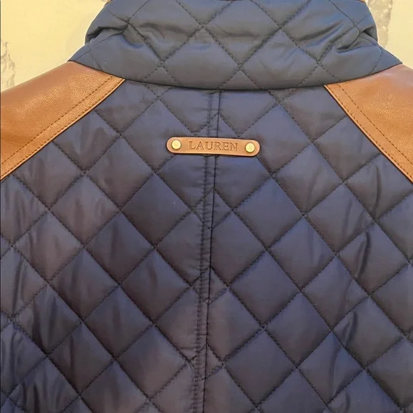 Lauren Ralph Lauren Detailed Quilted Jacket - Picture 3 of 14